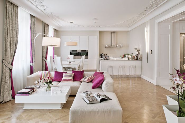 Mieszkanie jest jasne, świetliste, minimalistyczne, ale bez niepotrzebnej ascezy i przesadnej liczby gadżetów.