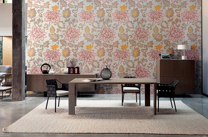 Szare chmurki, zakręcone niczym rogi liczonych przed snem baranów, to znak rozpoznawczy jesienno-zimowej kolekcji Bisazzy.