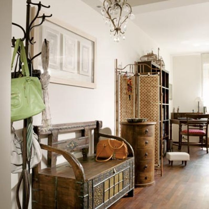 w kolonialnym stylu egzotyczne meble