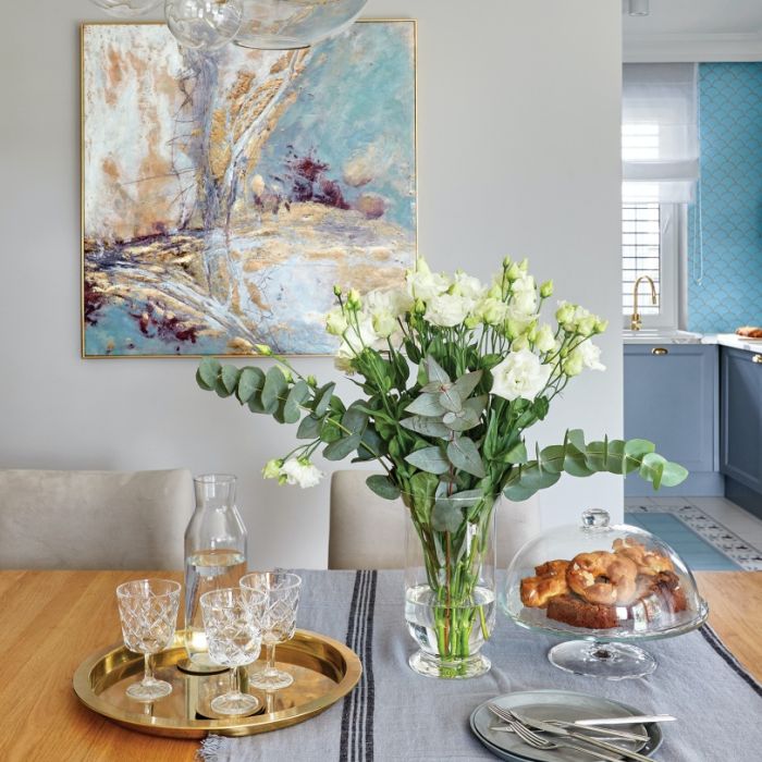 eleganckie i przytulne wnętrza w szarościach i błękitach