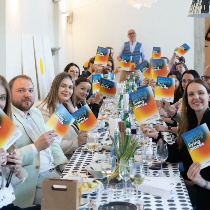 artystyczna kolacja z ambasadorami kontakt-simon