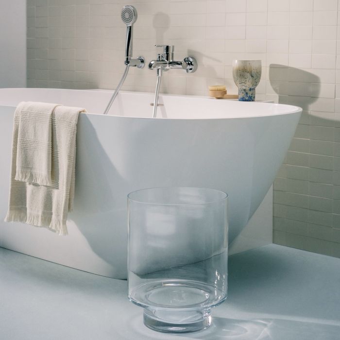 elegancka łazienka w minimalistycznym wydaniu