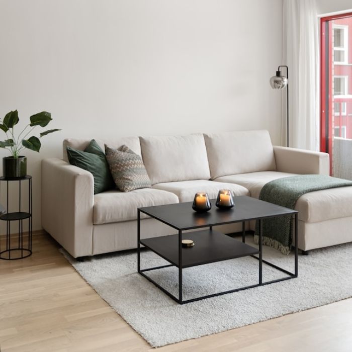 jak dobrać meble do małego salonu