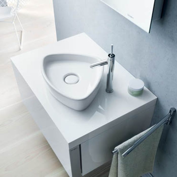 Projekt Philippe’a Starcka za 442 euro netto. DURAVIT bateria Axor Starck, ok. 2400 zł netto. HANSGROHE