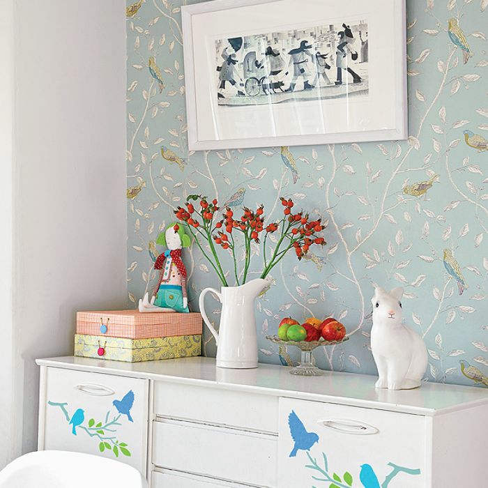 Ptaszki namalowane na komodzie. Dekoracyjne ptaki - szablon do malowania