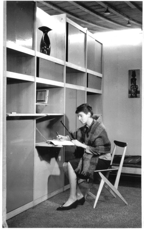 Na tle meblościanki. Meble Kowalskich – legenda PRL-u