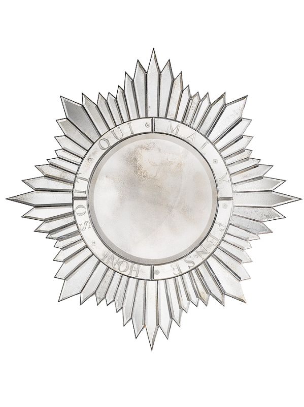 W stylu art déco, MSPACE. Lustra jak płatki śniegu