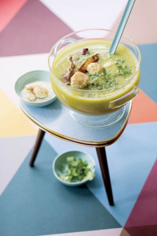 Zupa jarzynowa z małżami św. Jakuba. Czas na słoneczne zupy