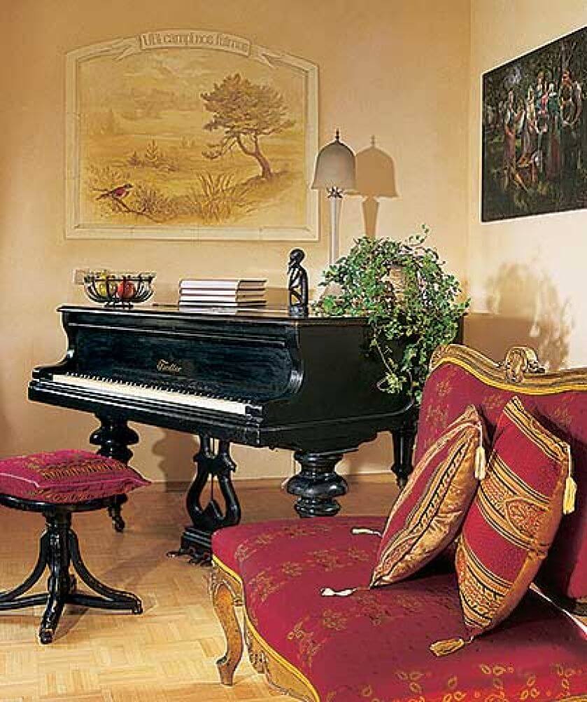 Fortepian, który Bożena kupiła od koleżanki w potrzebie. Przypomina o jej niespełnionej pasji- kiedyś marzyła,