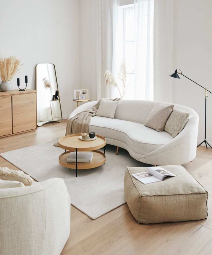 salon w bloku w naturalnych kolorach