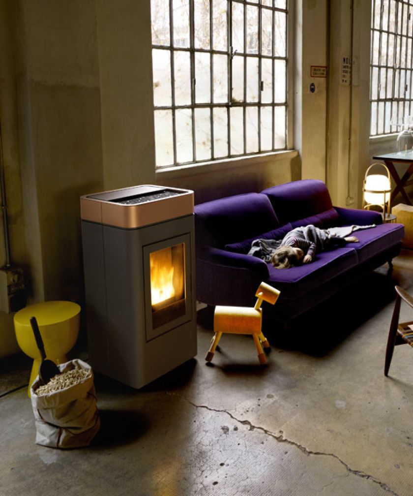 Cap, minimalistyczny, wolno stojący piecyk na pelet, MCZ.