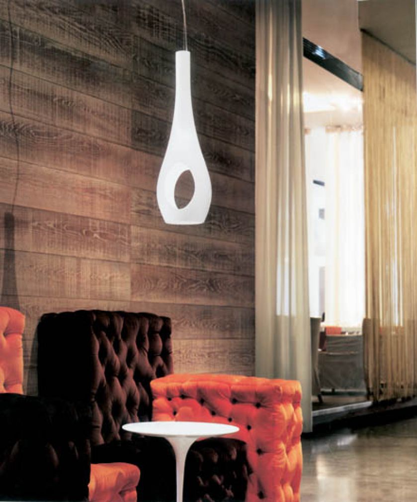 Lampa wisząca Glossy może mieć też czarny środek. MURANO DUE