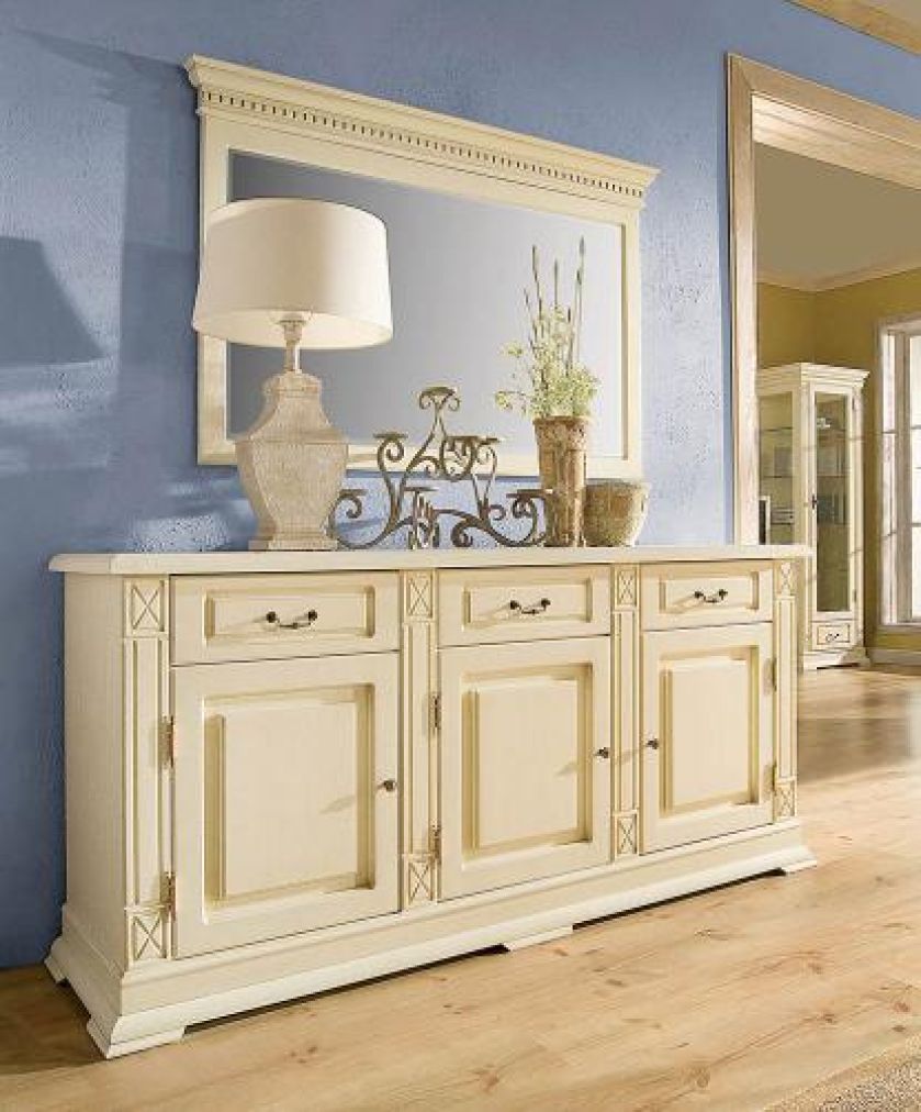 Do komody Verdi możemy dokupić też stół i krzesła. MATKOWSKI