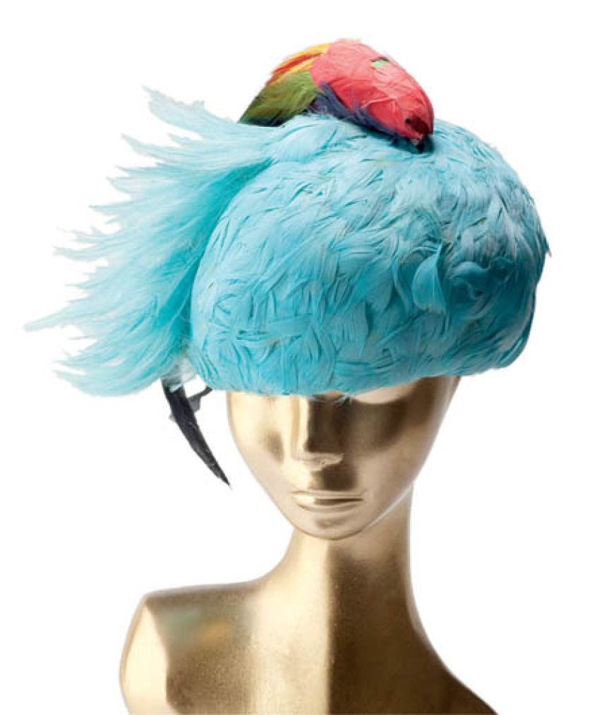 Kaplusz z papugą, lata 50. XX w. Treny, fraki, krynoliny