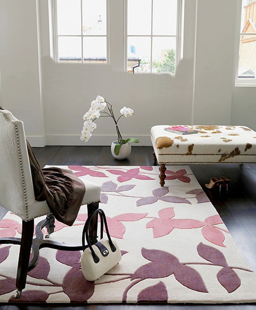 Dywan do kobiecego salonu.