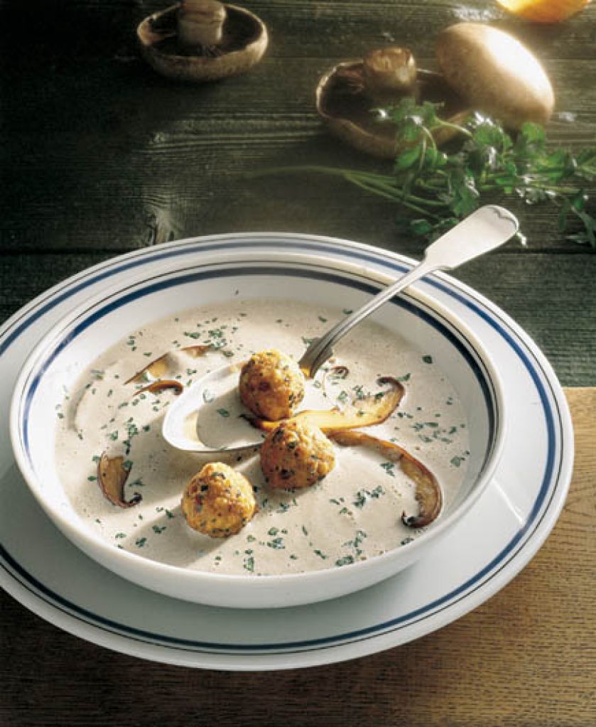 Zupa krem z prawdziwków z knedelkami. Leśne przysmaki