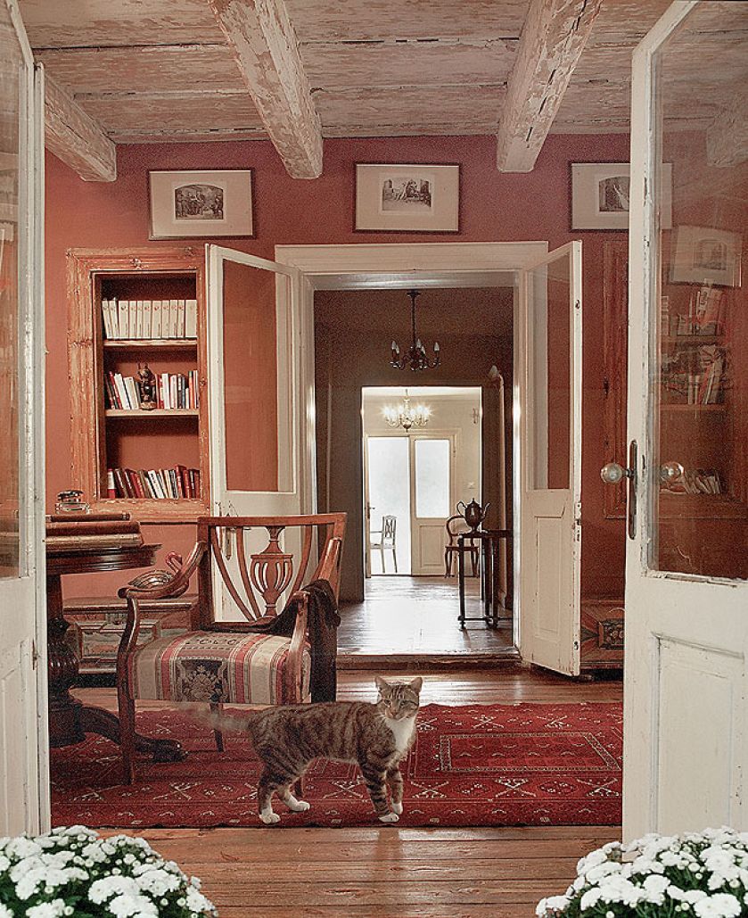 Dworek Karoliny Wajdy. Mój przyjaciel dworek