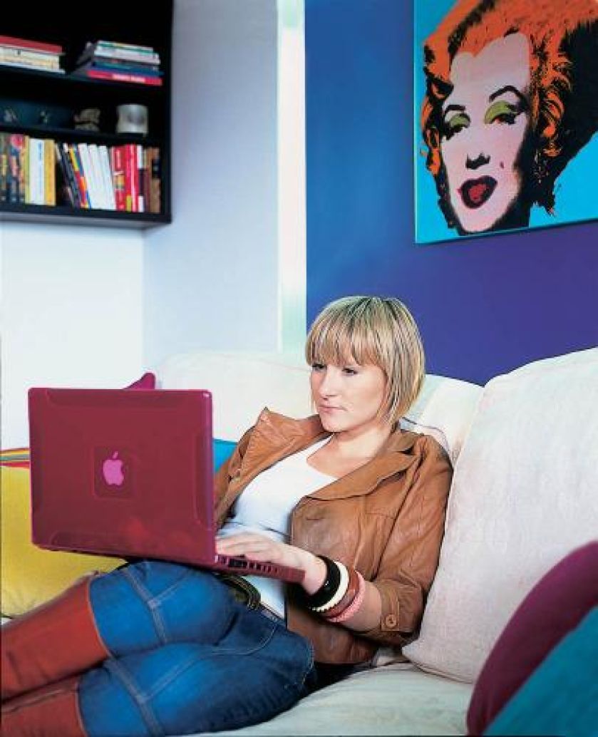 Kamila Ryciak w salonie. Zabawy z kolorami