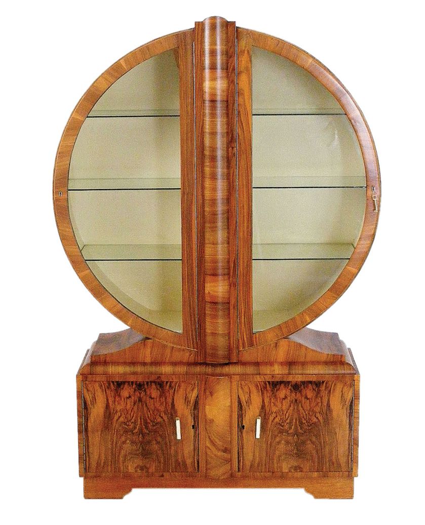 Orzechowa witryna, lata 30. XX w. Art déco – lekcja stylu