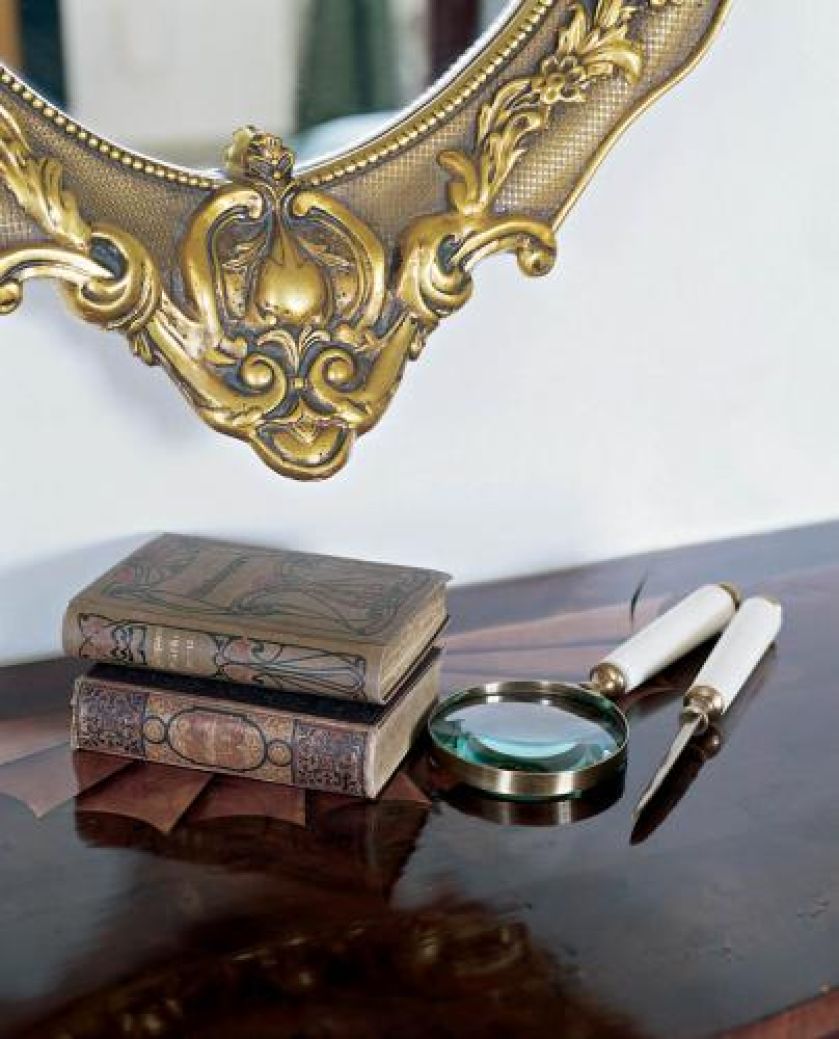 Na konsoli zawsze znajdzie się miejsce na drobiazgi.