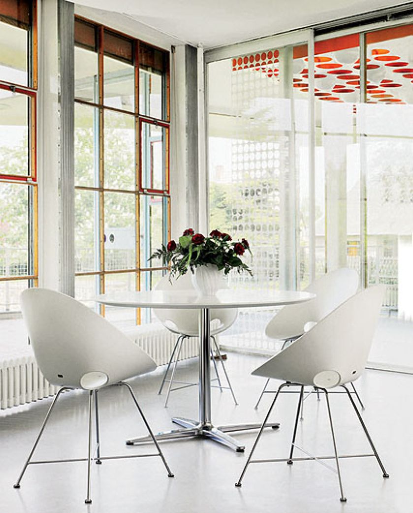 S 644 z 2004 r., Eddie Harlis. Sekret dobrego krzesła według Thonet