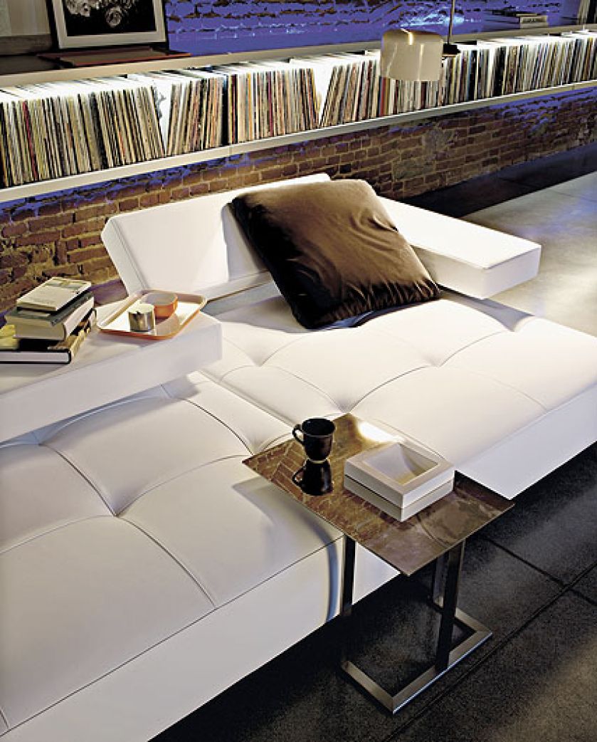 Wielofunkcyjna sofa arketipo. Meblowe nowinki ze świata