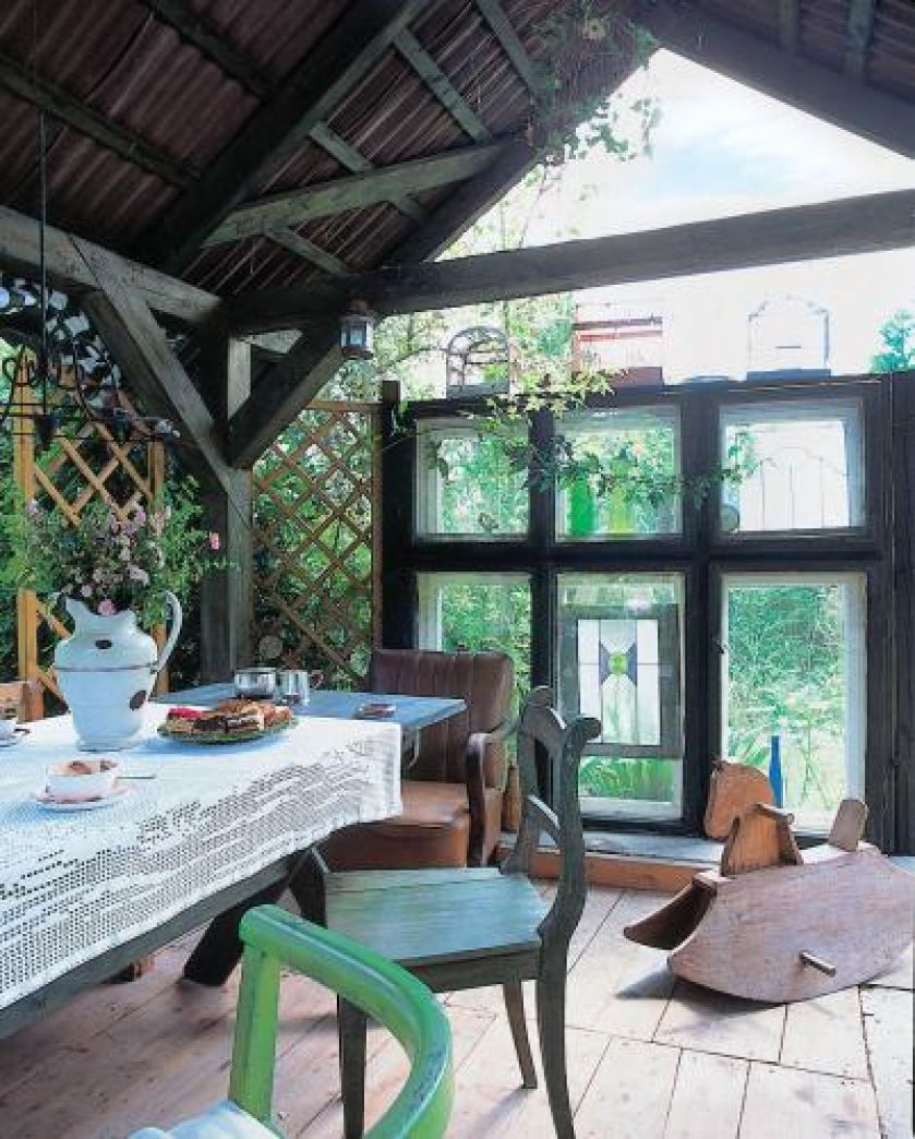 Oranżeria to świetne miejsce żeby usiąść przy kawie.