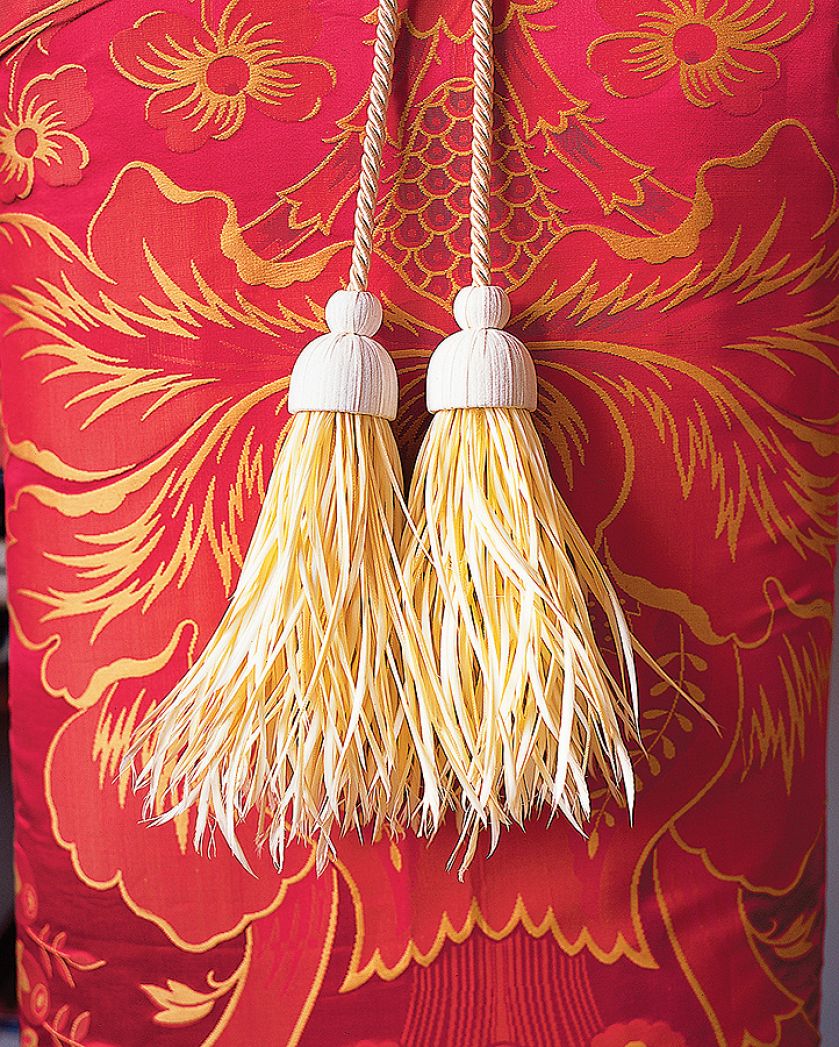 Delikatne chwościki (Contemporary) na jedwabnych sznurkach, 189 funtów, SPINA DESIGN