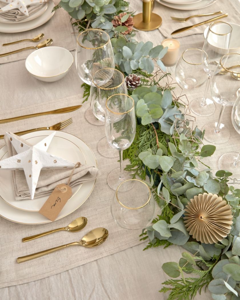 pomysły na dekoracje stołu świątecznego