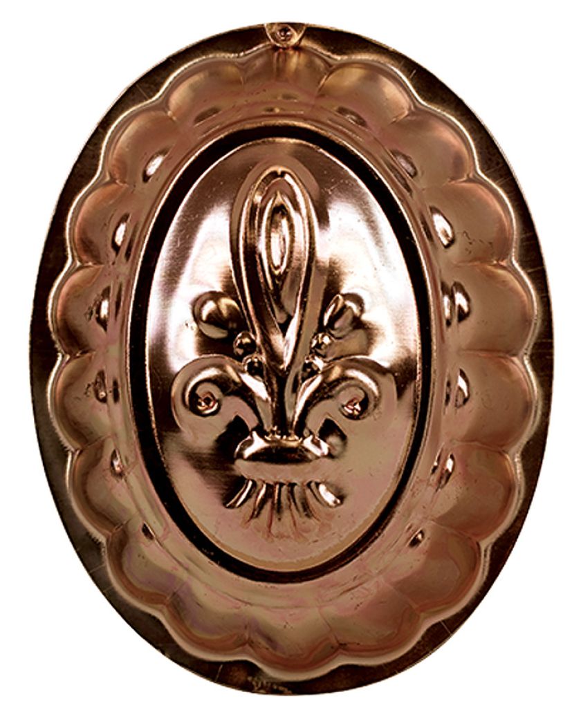 Miedziana, z lilijką. Historia foremek do ciast i na masło