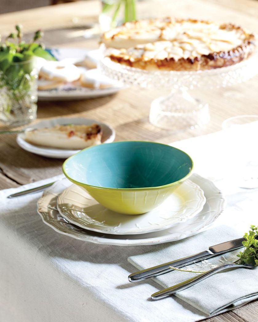 Dom w stylu rustykalnym z widokiem na górskie szczyty