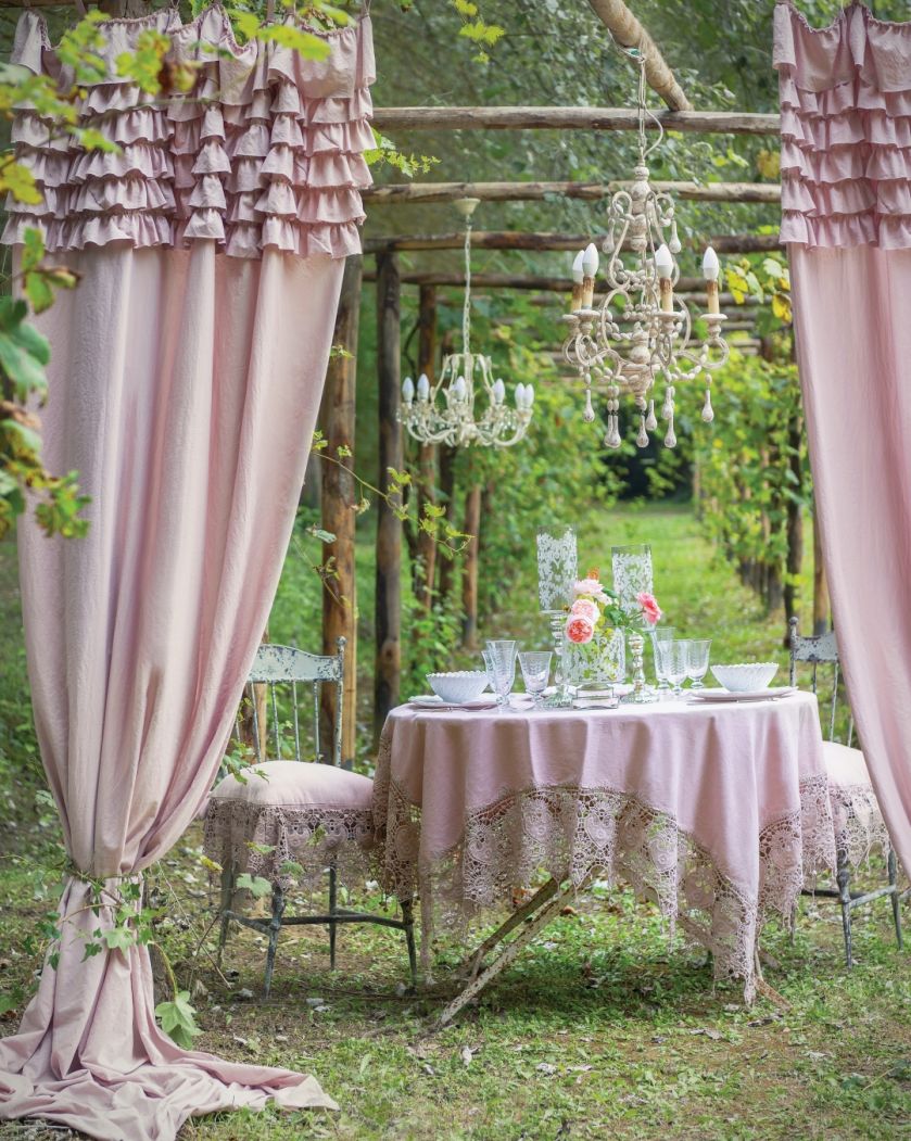 Romantyczne zasłony ogrodowe