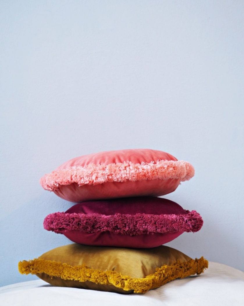 Prezenty do domu: PODUSZKI Z FRĘDZLAMI, myMESS, PAKAMERA.PL