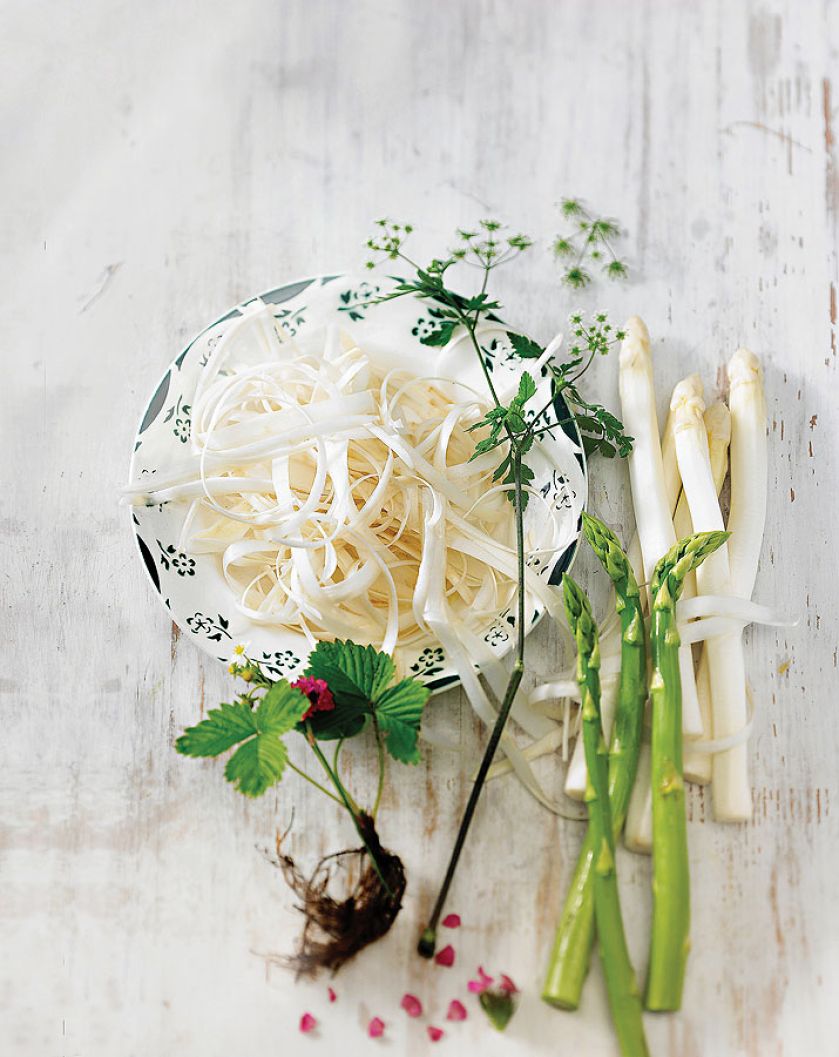 Lekka kuchnia: proste przepisy ze szparagami