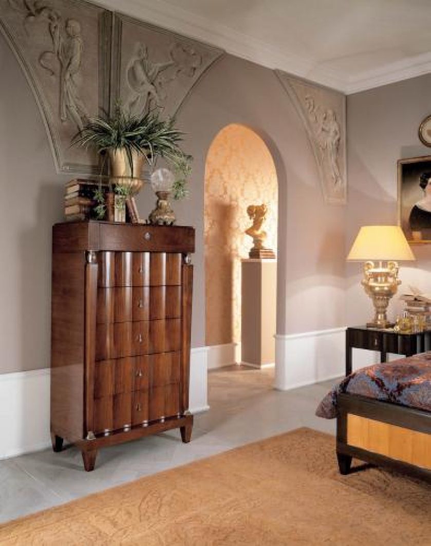 Komoda Heritage JS z olchy czerwonej i buku kosztuje ok. 9000 zł. SELVA