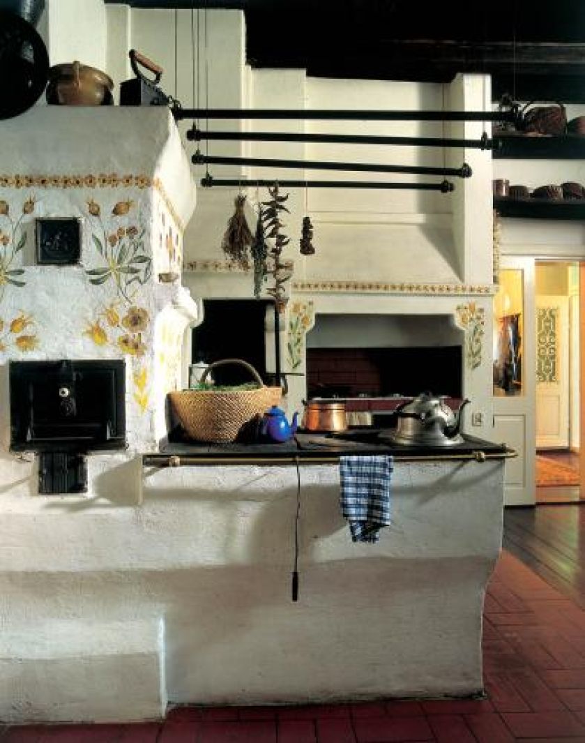 W takim wnętrzu nie mogło zabraknąć kuchni węglowej.