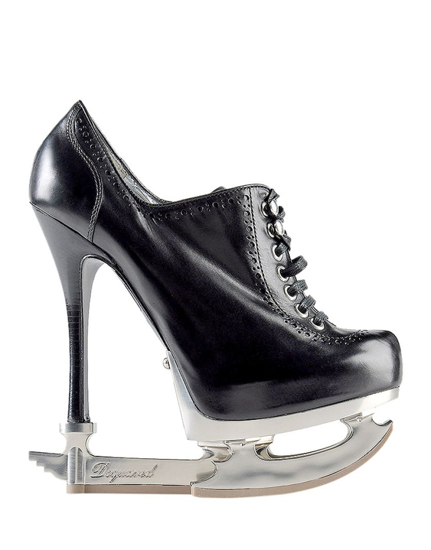 Model Skate Moss na szpilce, marki DSquared2, do podziwiania, nie do jeżdżenia