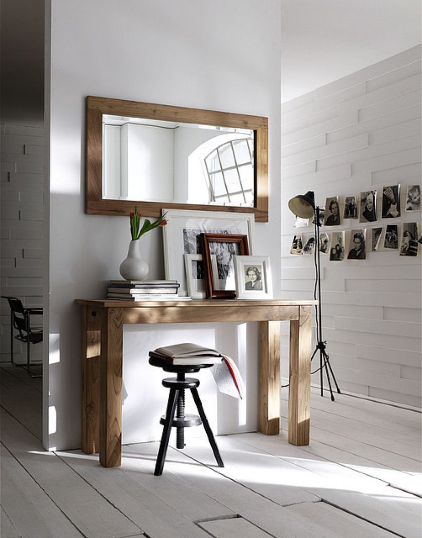 Stół plus lustro= toaletka i miejsce do pracy. Dla niej i dla niego. Idelne rozwiązanie w stylu skandynawskim. Propozycja