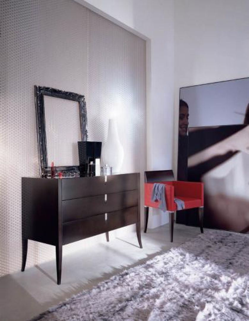 Kolekcja Solitaire. ARKA MEBLE. Komoda znaczy „wygodna”