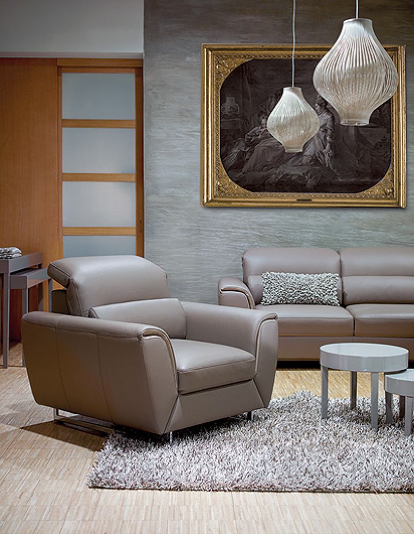 Meble z kolekcji Kler. Fotel dla prezydenta