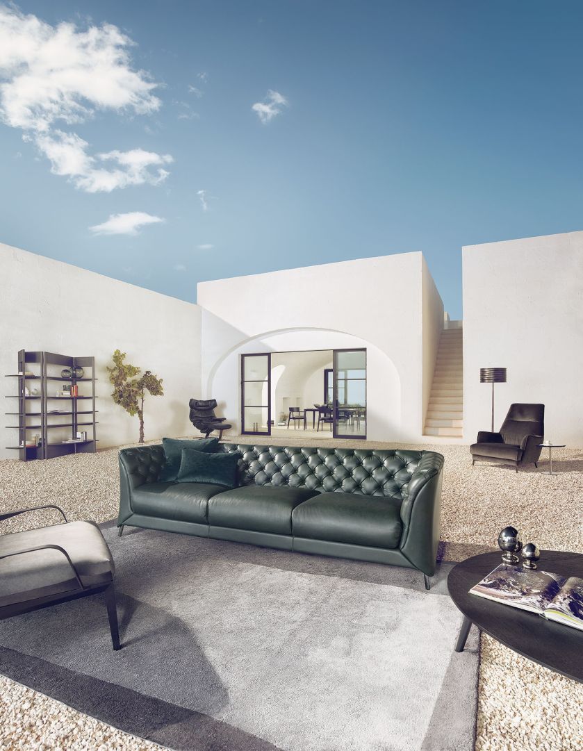 LA SCALA, wariacja na temat sofy chester, wyściółka Climalight (specjalne mikrowłókna silikonowe najnowszej