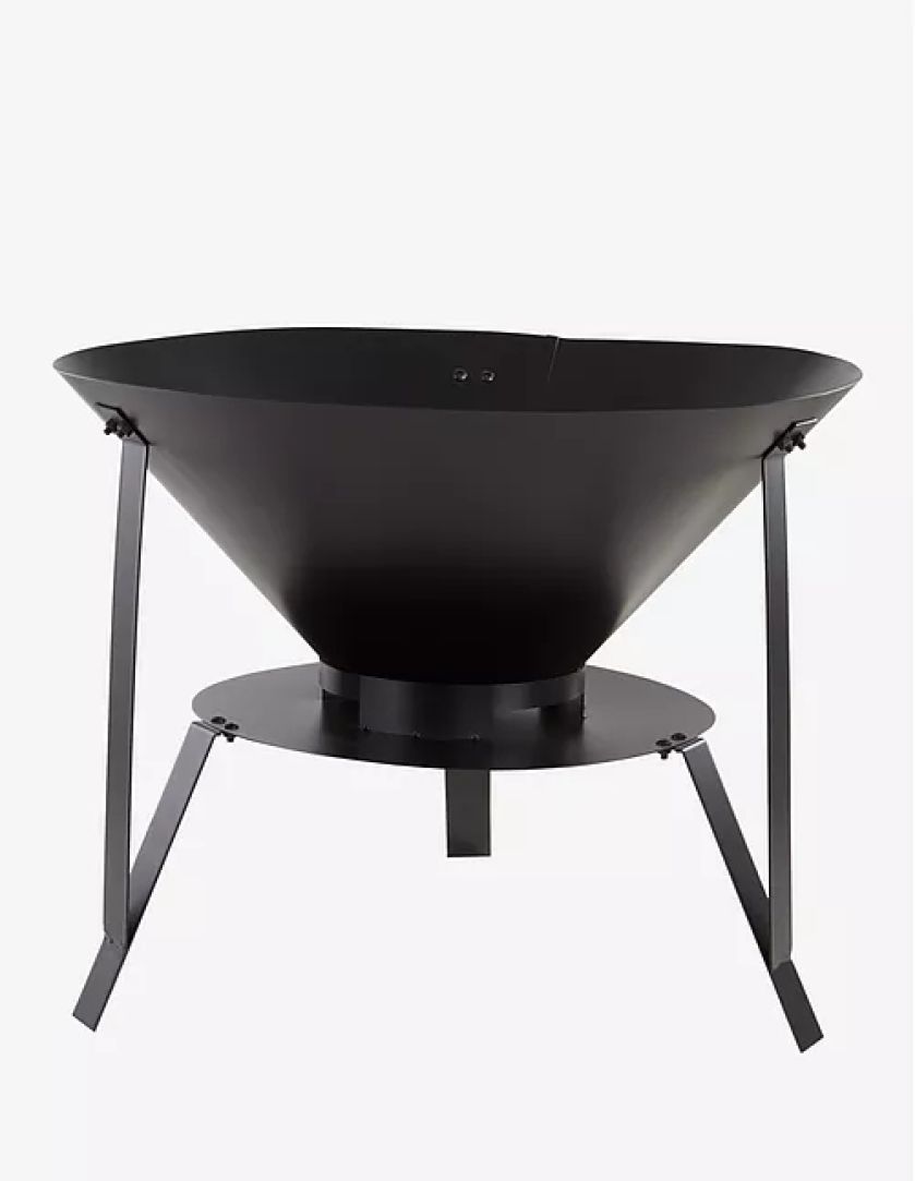 stalowy kominek ogrodowy