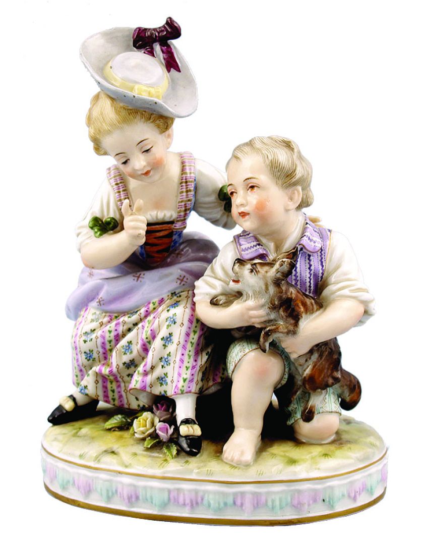 Porcelanowa figurka Antyki D RACULI. Lekcja stylu: dworek polski