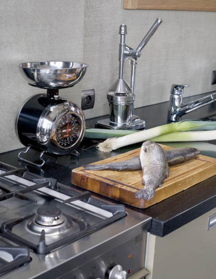 Apartament ze stalową antresolą