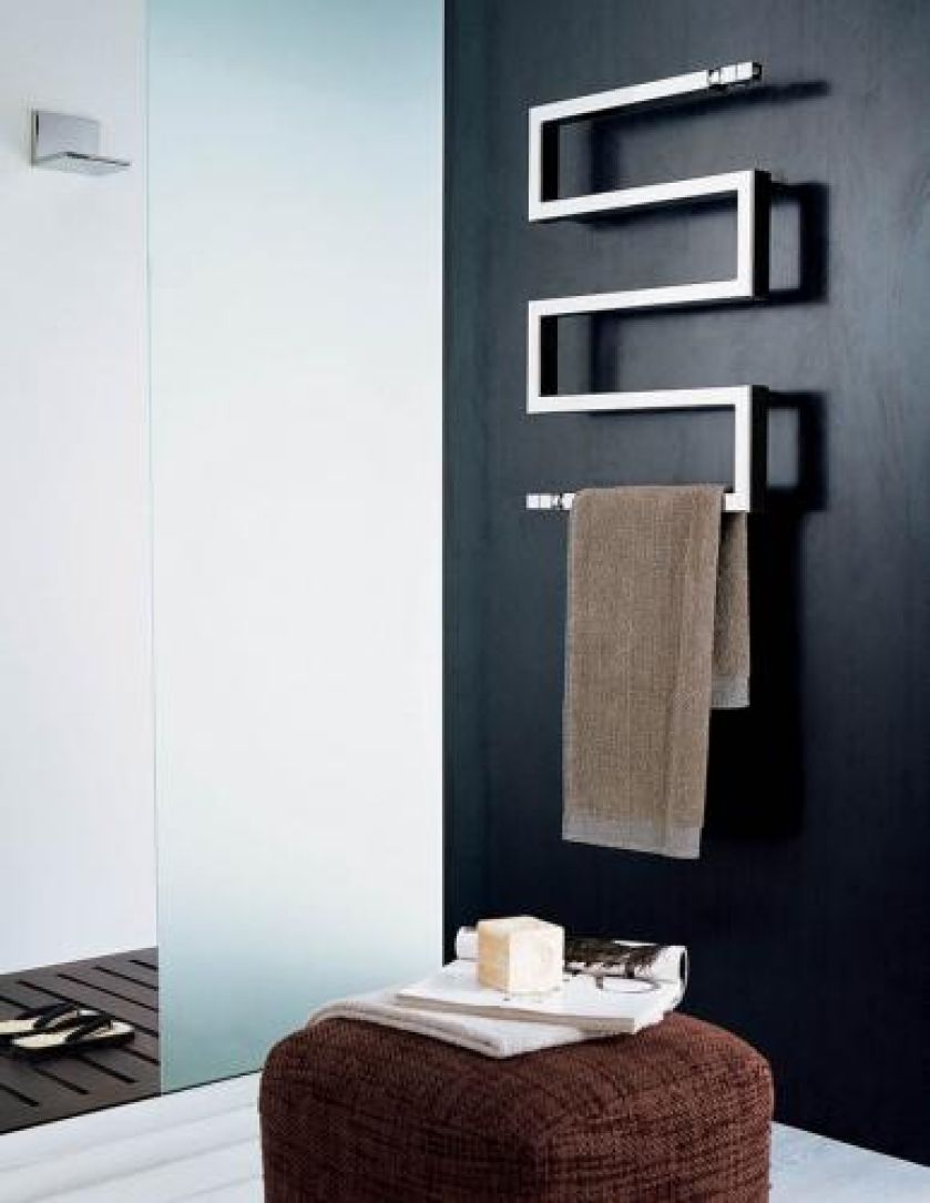 Grzejnik Serpent idealny jako wieszak i suszarka na ręczniki. Do wyboru stal nierdzewna szczotkowana, zwykła