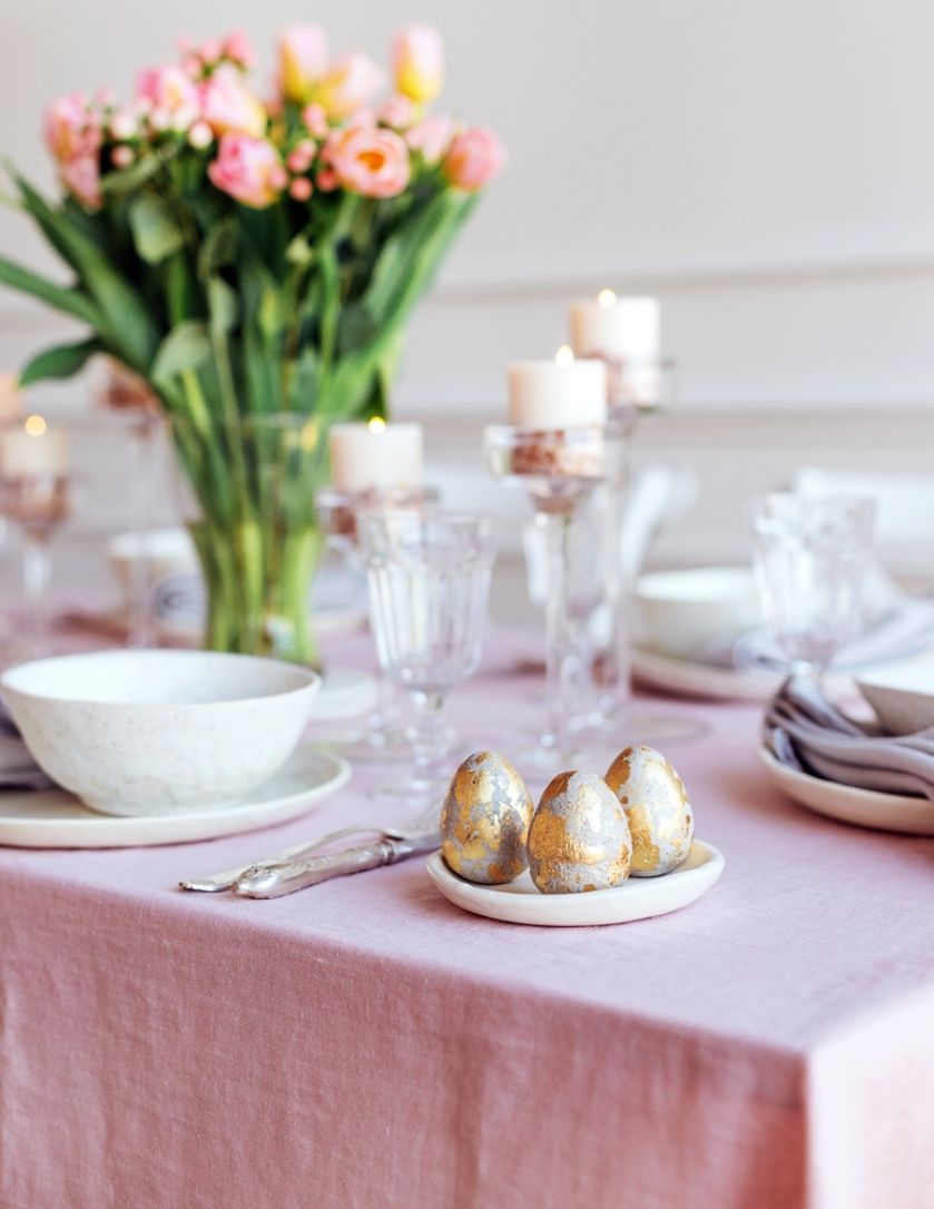śniadanie wielkanocne dekoracja stołu