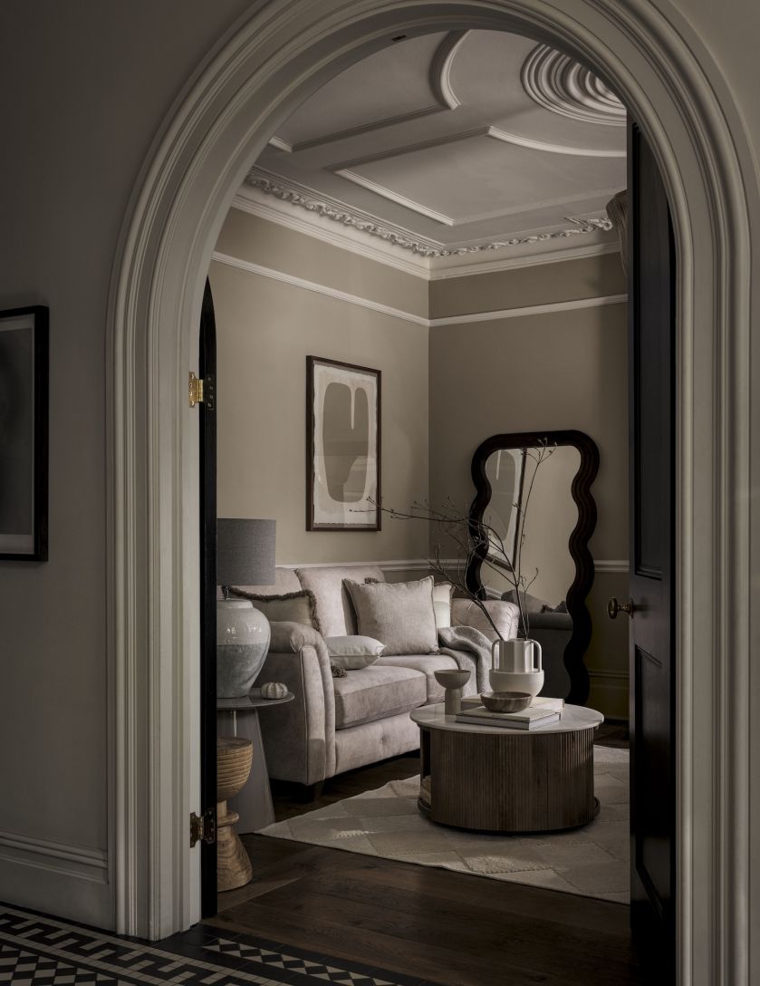 elegancki salon w stylu nowoczesnej klasyki