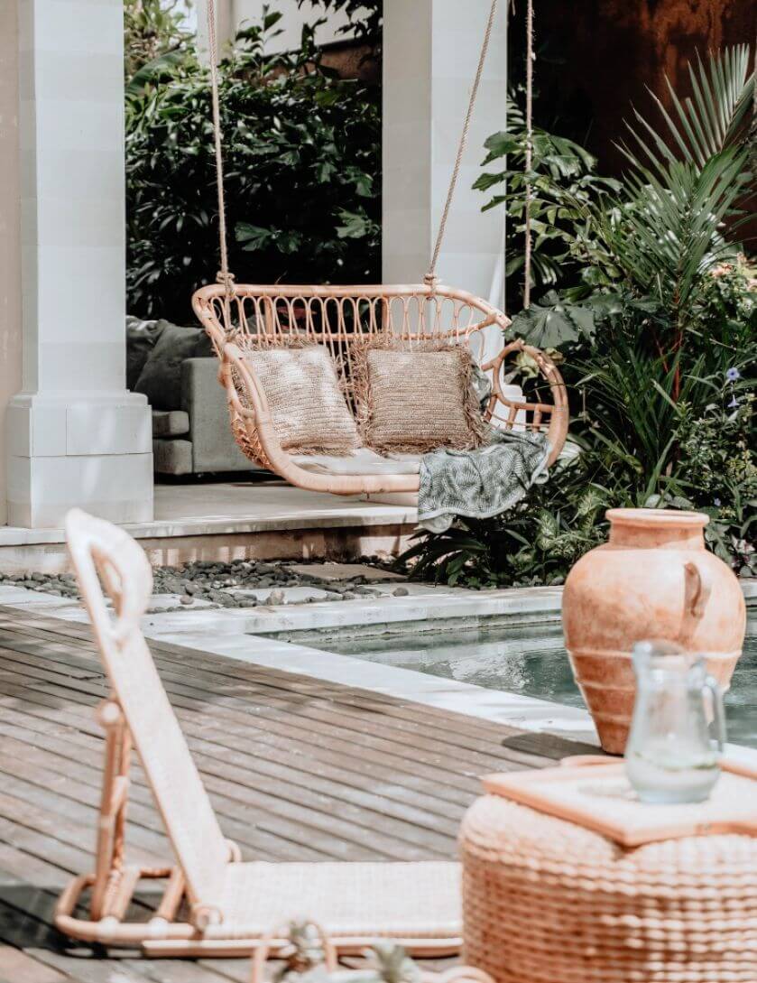 huśtawka ogrodowa z rattanu