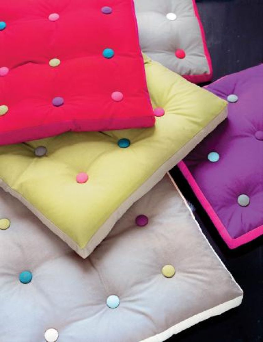 Poduszki z tkanin Seville. Producent Villa Nova - 100 zł/mb. DECODORE