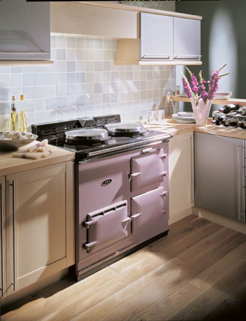 Model Aga2 z dwoma piekarnikami w różnych kolorach. FALCON